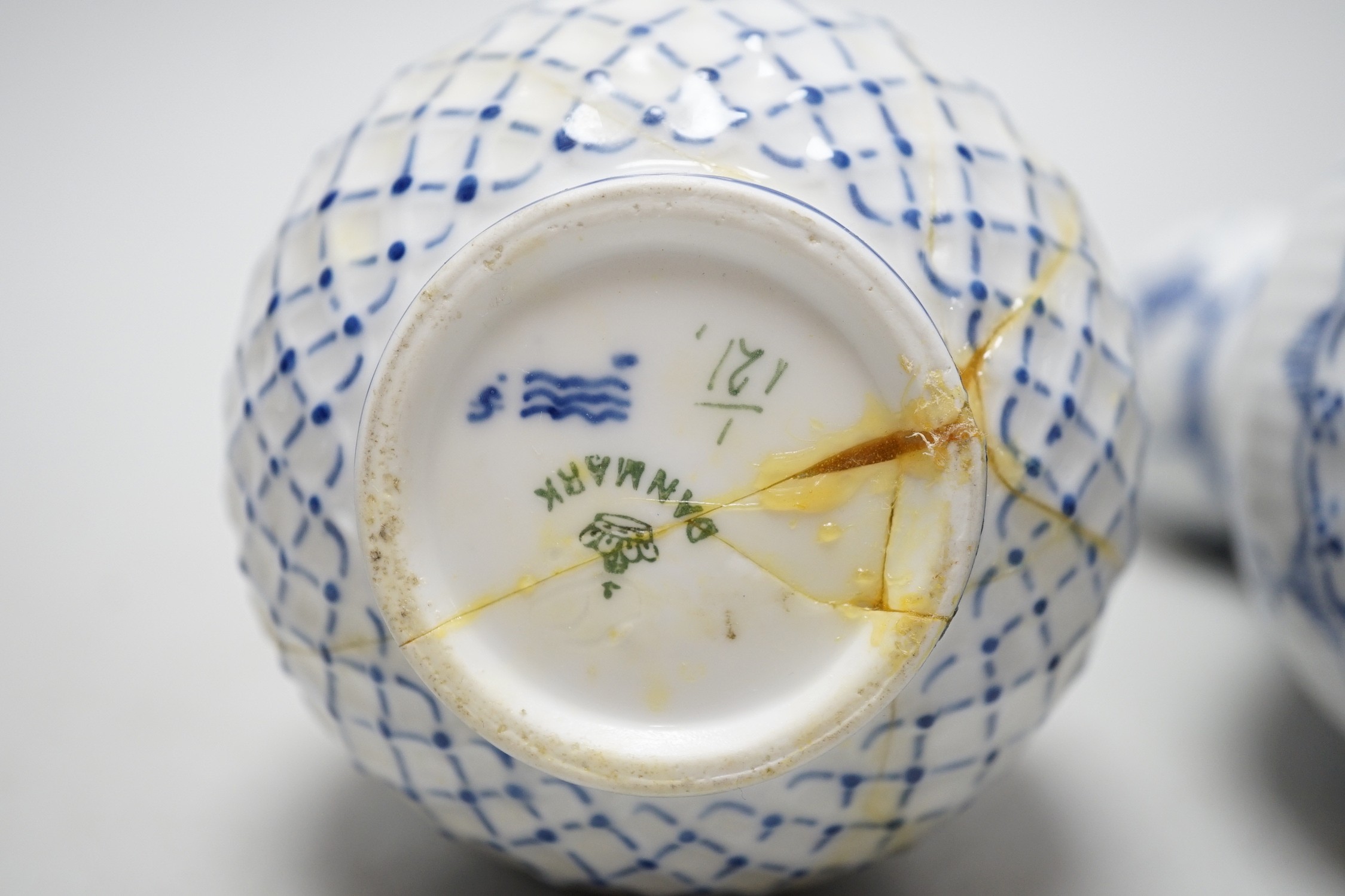 A pair of Royal Copenhagen onion pattern vases, 17cm